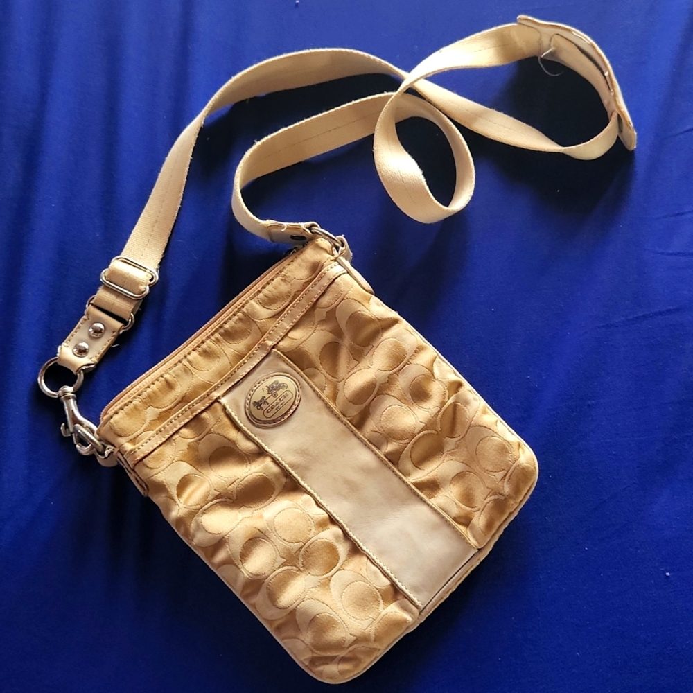 Vintage Coach crossbody purse